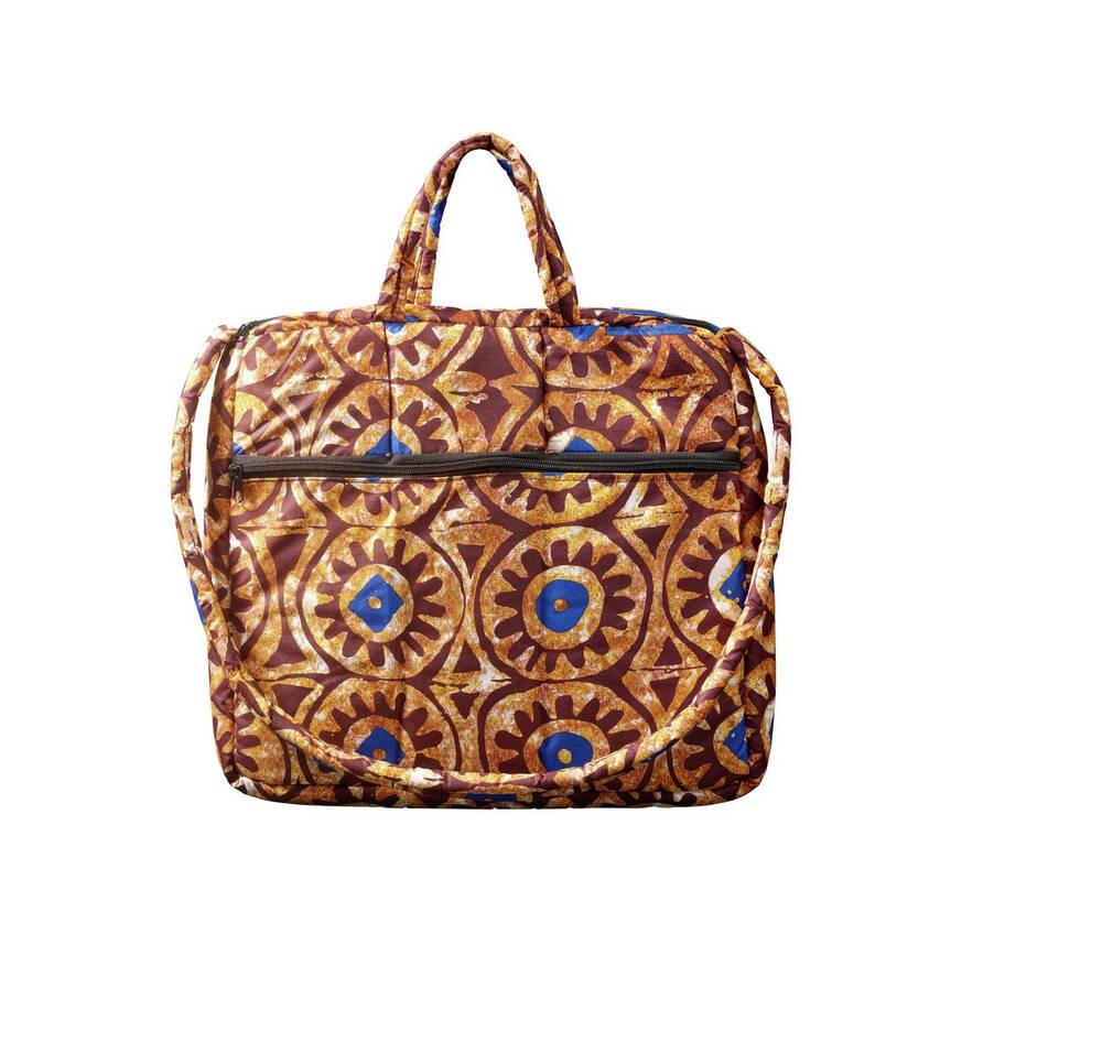 Handgefertigte Tasche für Laptop oder Tablet im traditionellen Design aus Ruanda